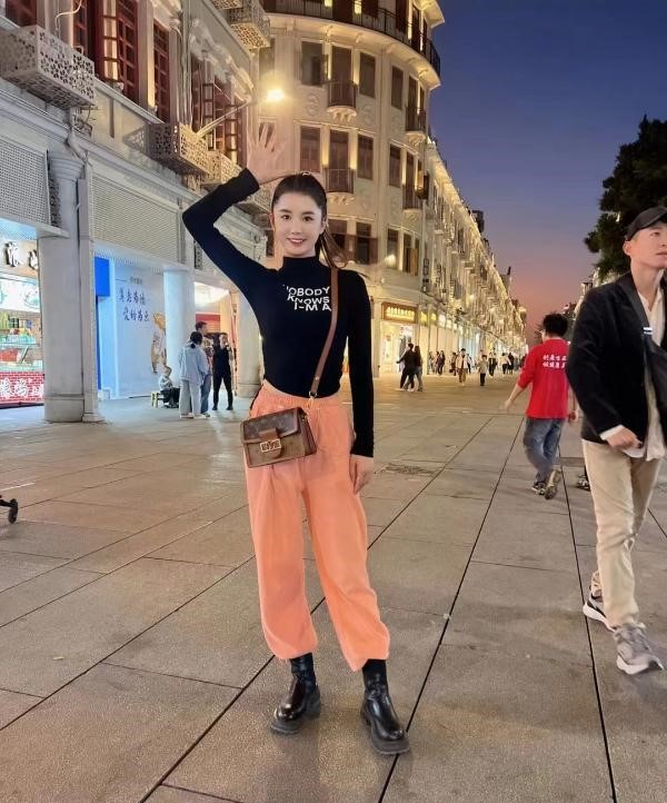历下区小姐姐